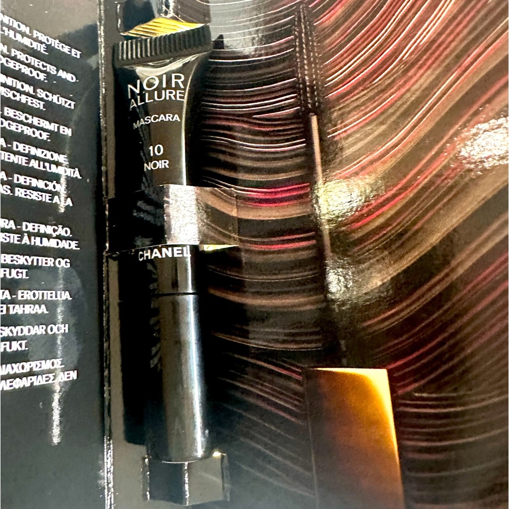 NOIR ALLURE MASCARA